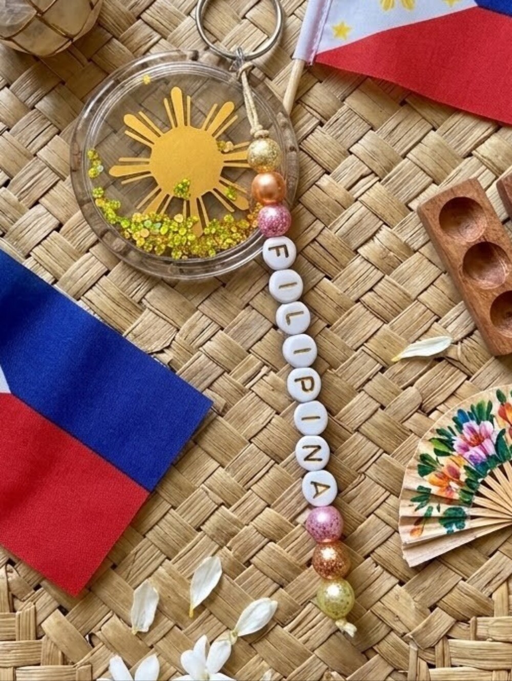 Custom "FILIPINA" 8 Rayed Sun Glitter Beaded Keychain, New, Handmade